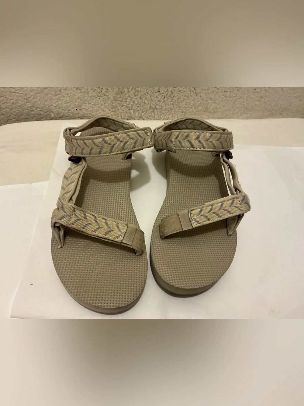 Teva Women's 8 -Tan Patterned Strap Sandal